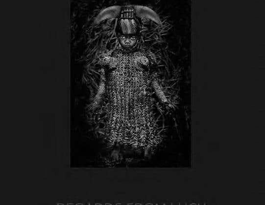 « Regards from Lucy » par William ROPP